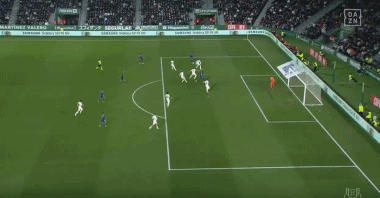 骑车危险行为引热议，功德木鱼再破碎